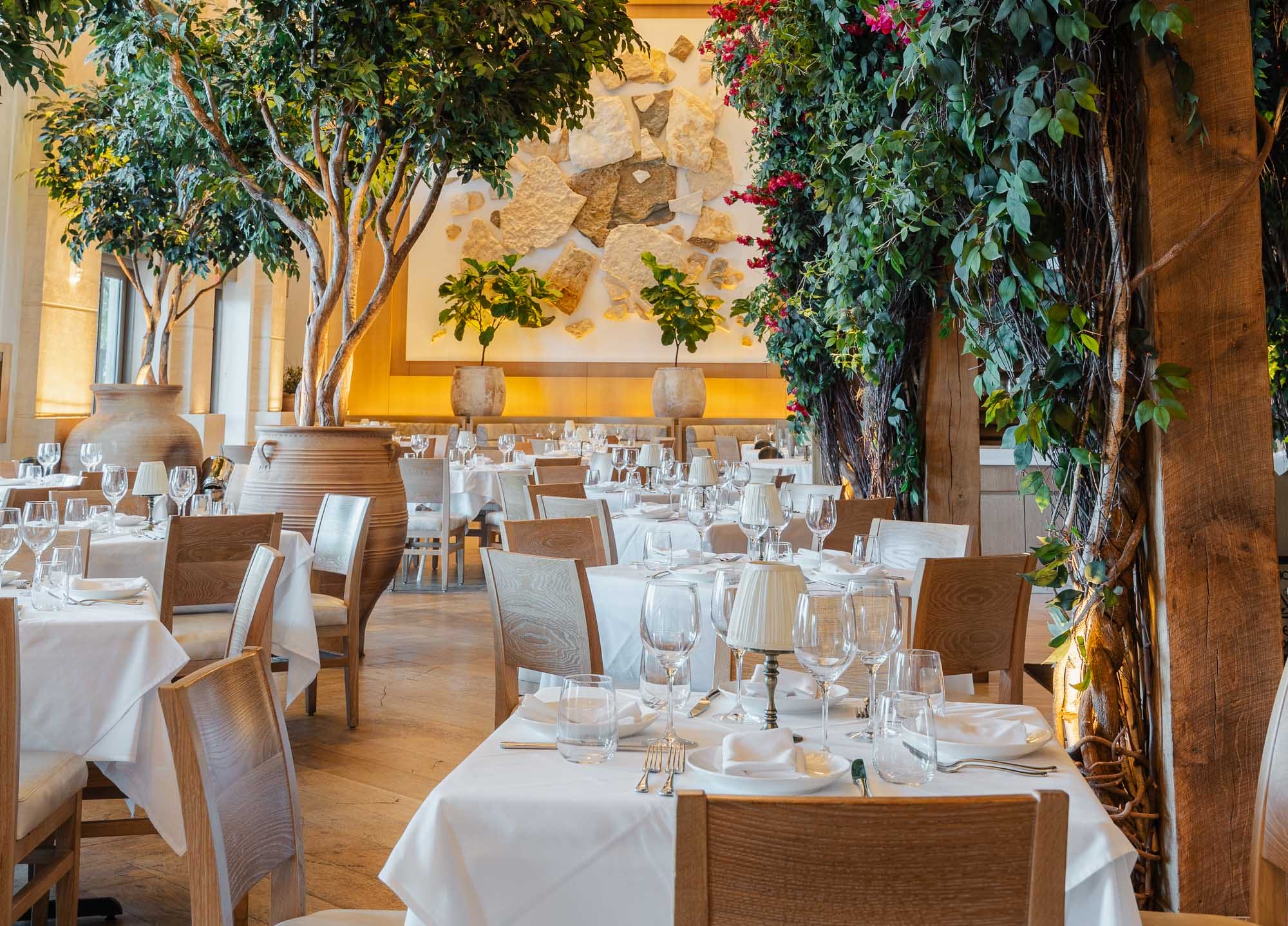 Avra Miami dining room